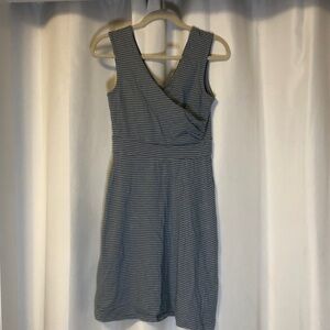 Patagonia faux wrap dress medium light blue with white stripes organic cotton